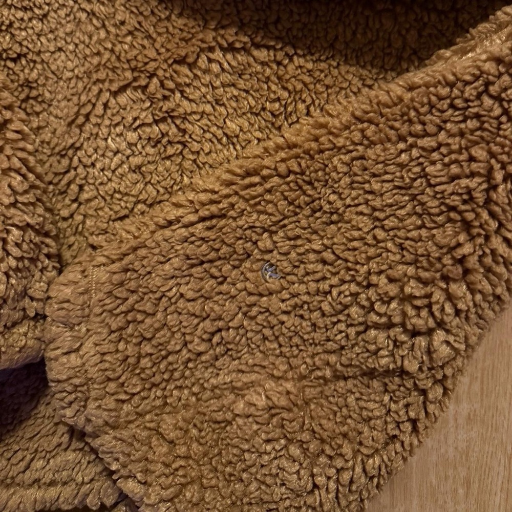 Lululemon Brown Sherpa Fleece Pullover Size 4 - Picture 2 of 3